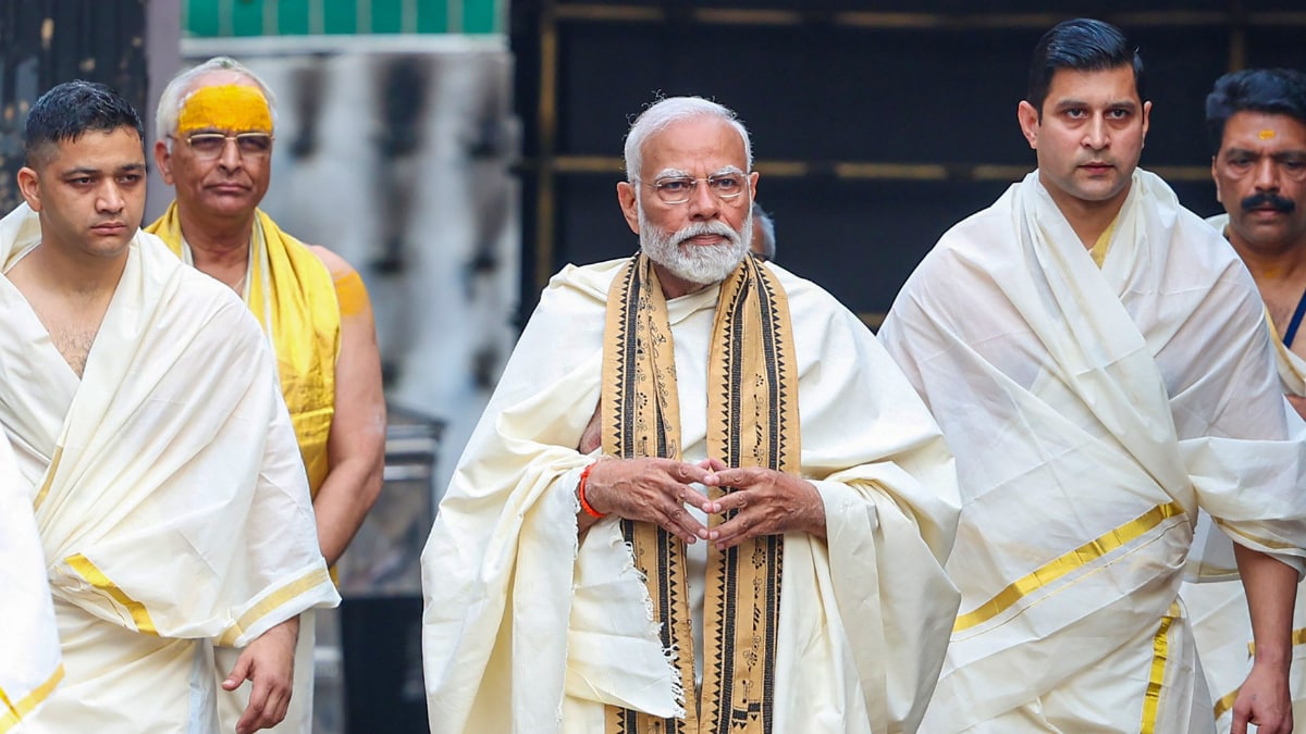 PM Modi reached Ranganathaswamy temple in Tamil Nadu, he also participated in the puja program