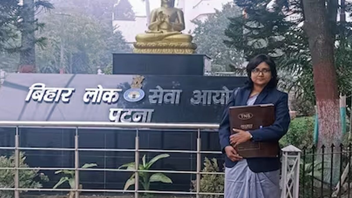 Bihar Woman’s Husband Helps Her Crack BPSC, But There’s A Catch