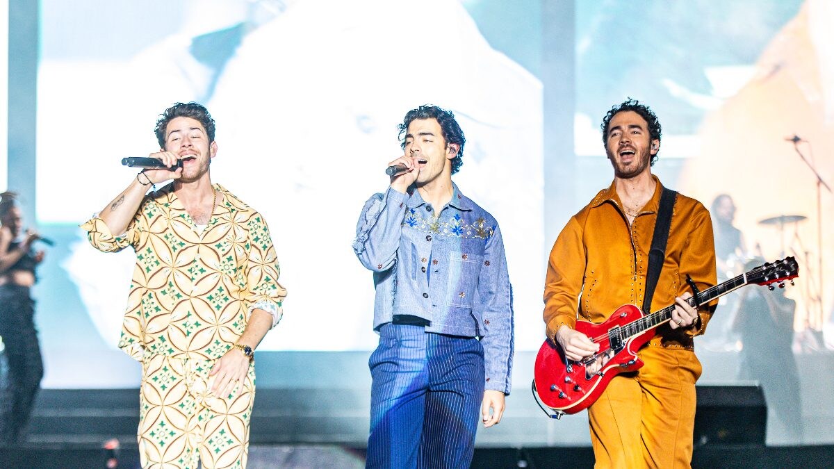 Lollapalooza India 2024: Nick 'Jiju' Jonas Embraces His Sasural; Sting, One Republic Have Everyone Grooving - Vimarsana News