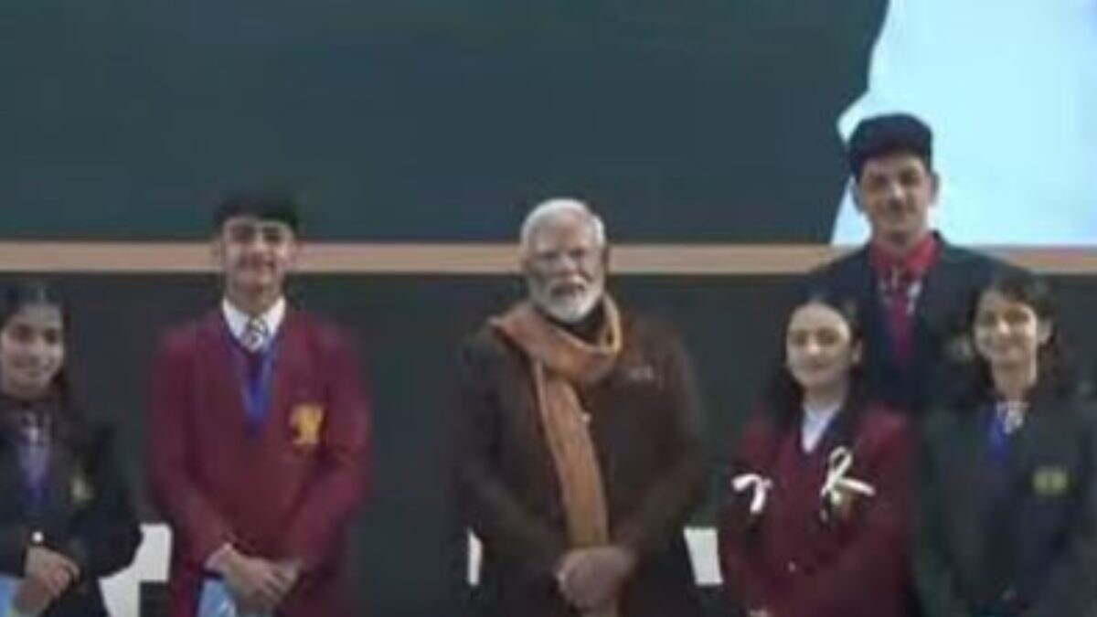 Students Must Learn to be Decisive, Take Care of Their Physical Health, PM Modi at Pariksha Pe Charcha 2024 - Vimarsana News