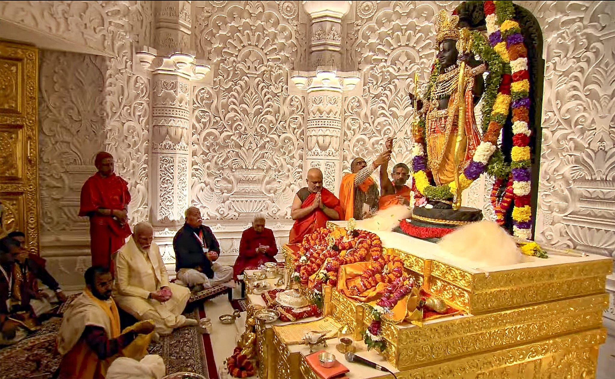'Ram Aa Gaye': Ram Lalla's 'Raghav Roop' Idol At His 'Janmabhoomi ...