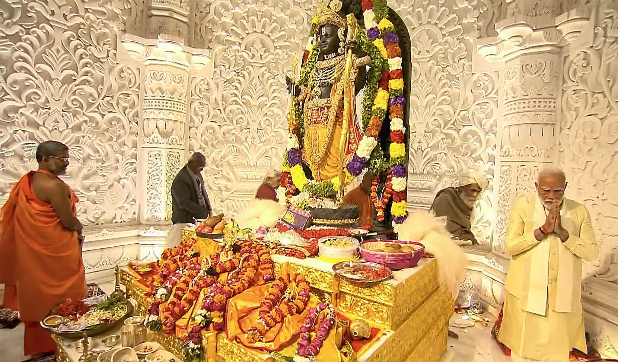 'Ram Aa Gaye': Ram Lalla's 'Raghav Roop' Idol At His 'Janmabhoomi ...