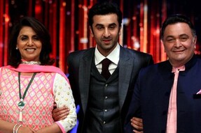 Ranbir Kapoor poses with his parents Rishi Kapoor and Neetu Kapoor.