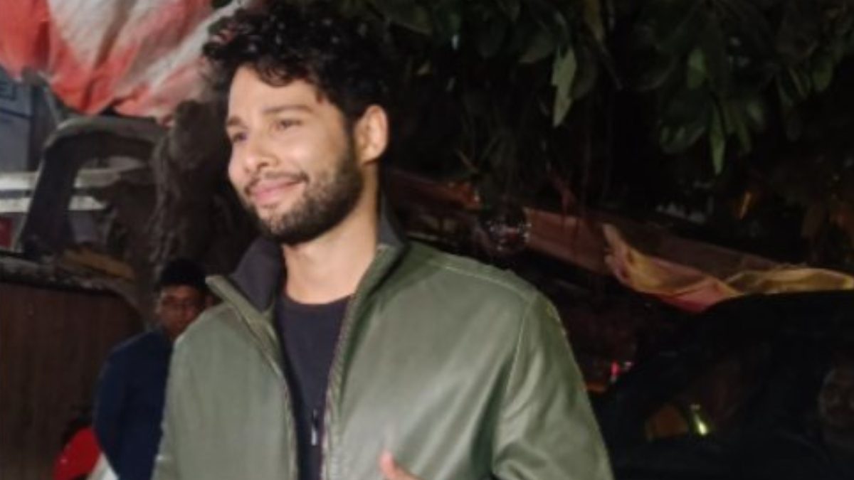 Siddhant Chaturvedi Flaunts His New Range Rover at Kho Gaye Hum Kahan ...