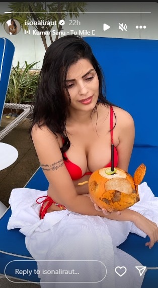 Sexy Sonali Raut Flaunts Ample Cleavage in a Skimpy Bikini, Hot Photo Goes  Viral - News18