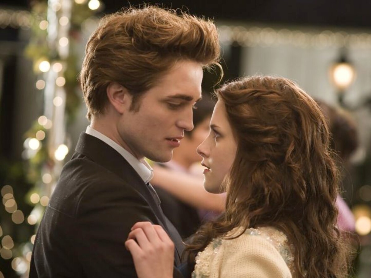 Kristen Stewart as Bella Swan in Twilight series | Kristen stewart hair,  Hairstyle, Kristen stewart twilight