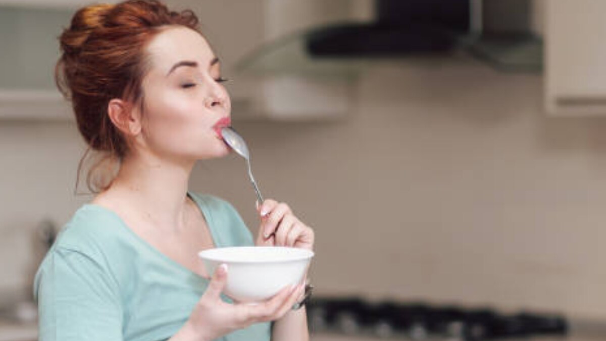 Experts Suggest Ways To Manage Sugar Cravings During Pregnancy - Vimarsana News
