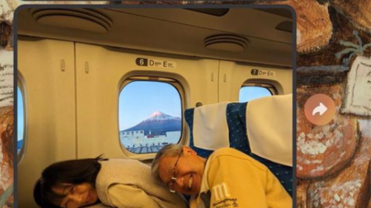 Trending: Japanese Couple's Gesture To Let Co-Passenger Take Mt Fuji's Photo Is Too Adorable - Vimarsana News