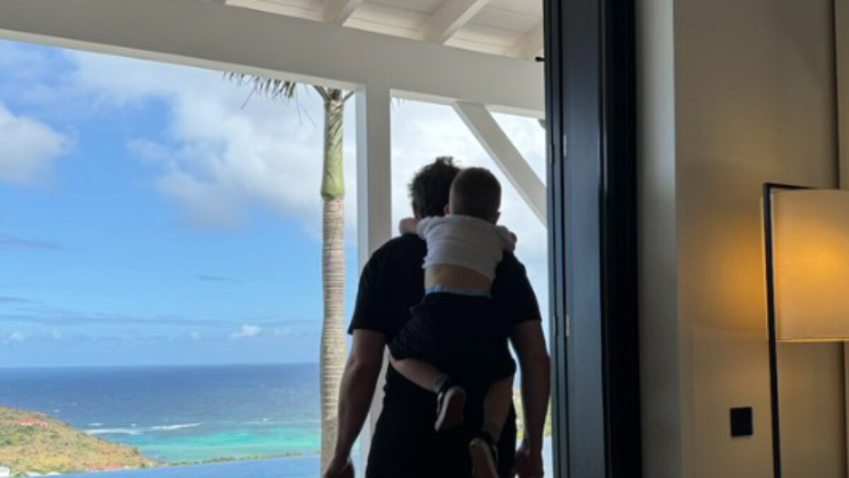 This Picture Of Elon Musk And His Son ‘Lil X’ Is Too Cute To Miss - News18