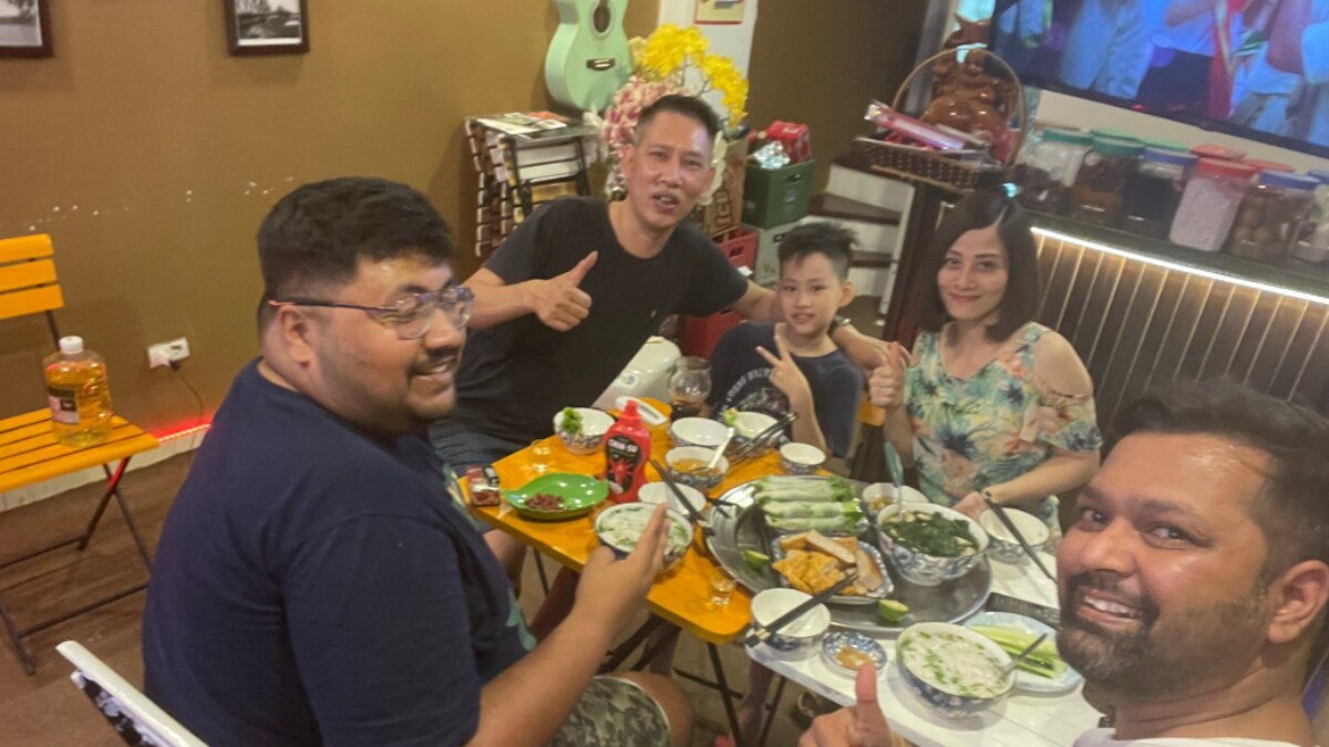 'This Exemplifies True Hospitality': Indian Tourist Shares Vietnamese Cafe Owner's Sweet Gesture - Vimarsana News