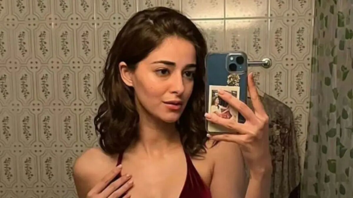 Ananya Panday's Sizzling Velvet Halter Swim Set Is Perfect For Your Next Beach Vacation - Vimarsana News