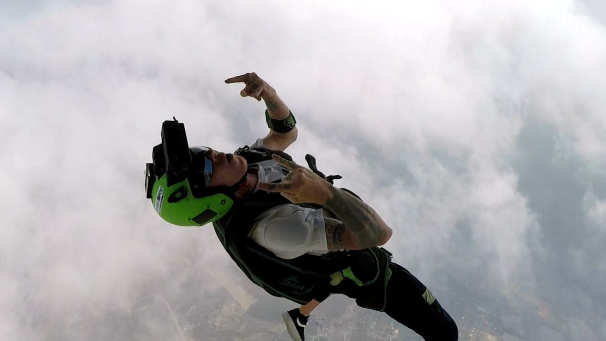 Video | British Base Jumper Dies in Thailand after Parachute Fails Due ...