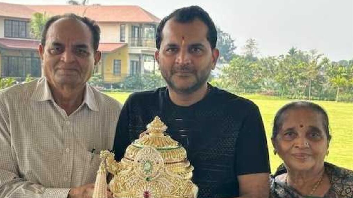 From Gem-studded Crown to 'Charan Paduka' Made of Precious Metals, It's Raining Gifts at Ayodhya's Ram Temple - Vimarsana News