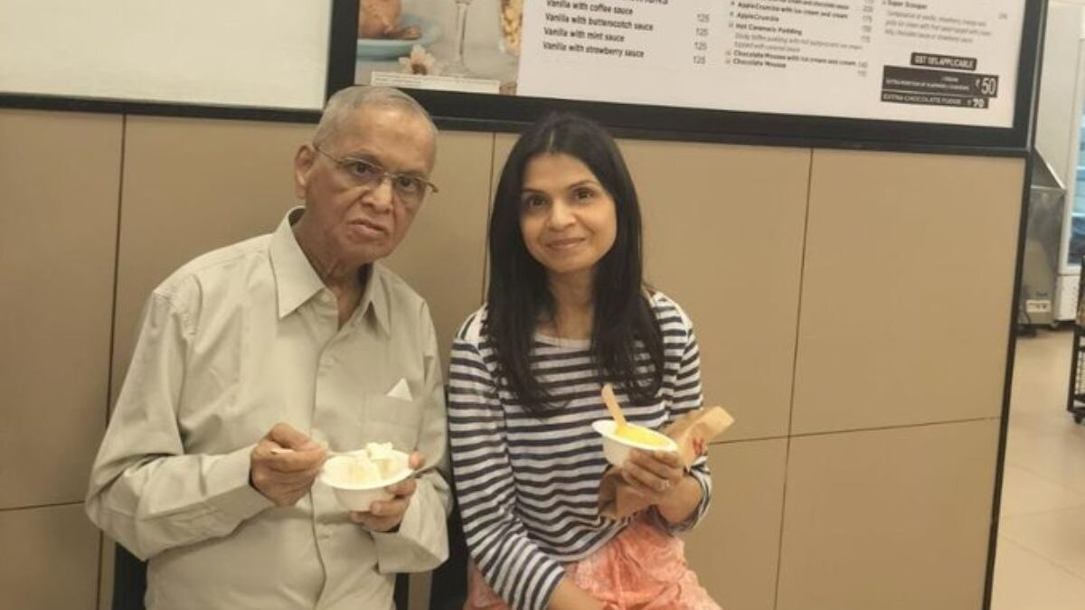Britain’s First Lady Enjoys Ice Cream With Father Narayana Murthy In Bengaluru | See Pic sattaex.com