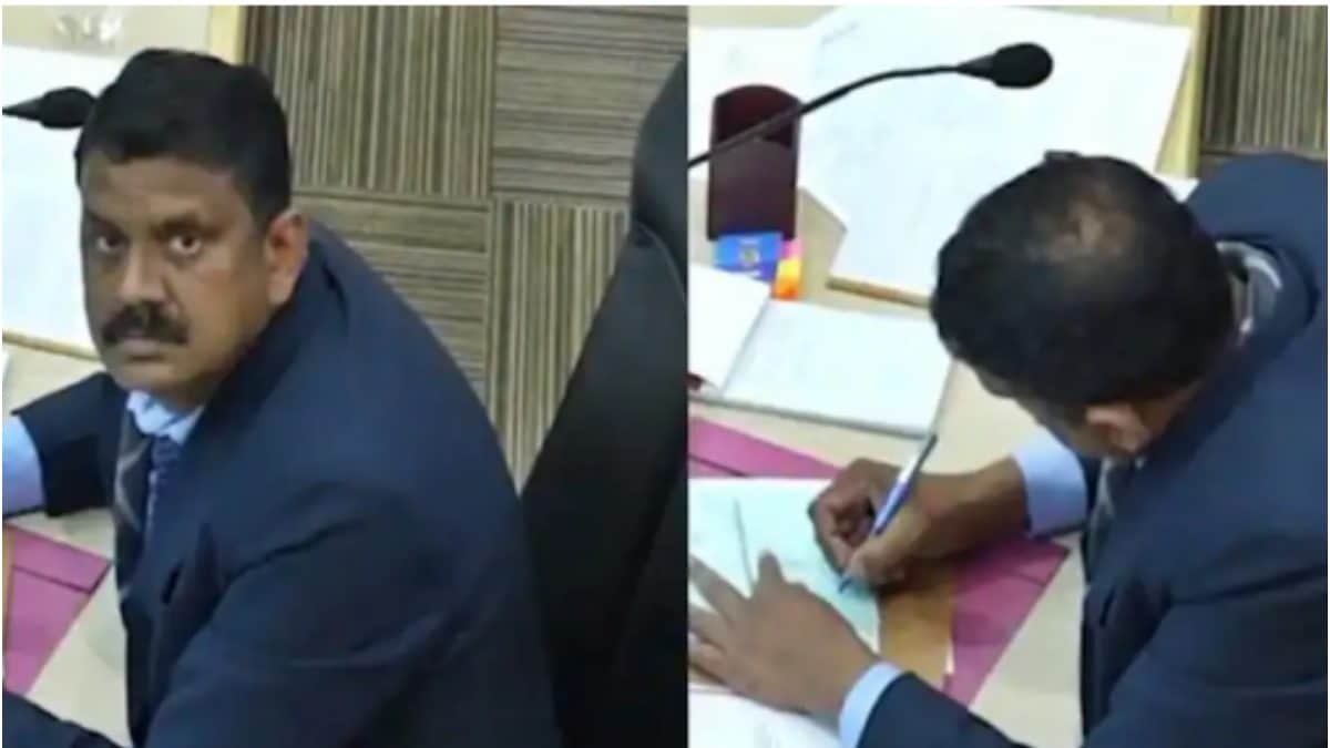 Chandigarh Mayoral Polls: New & Clearer Video Of Election Officer Emerges Amid Vote Tampering Accusations | WATCH sattaex.com
