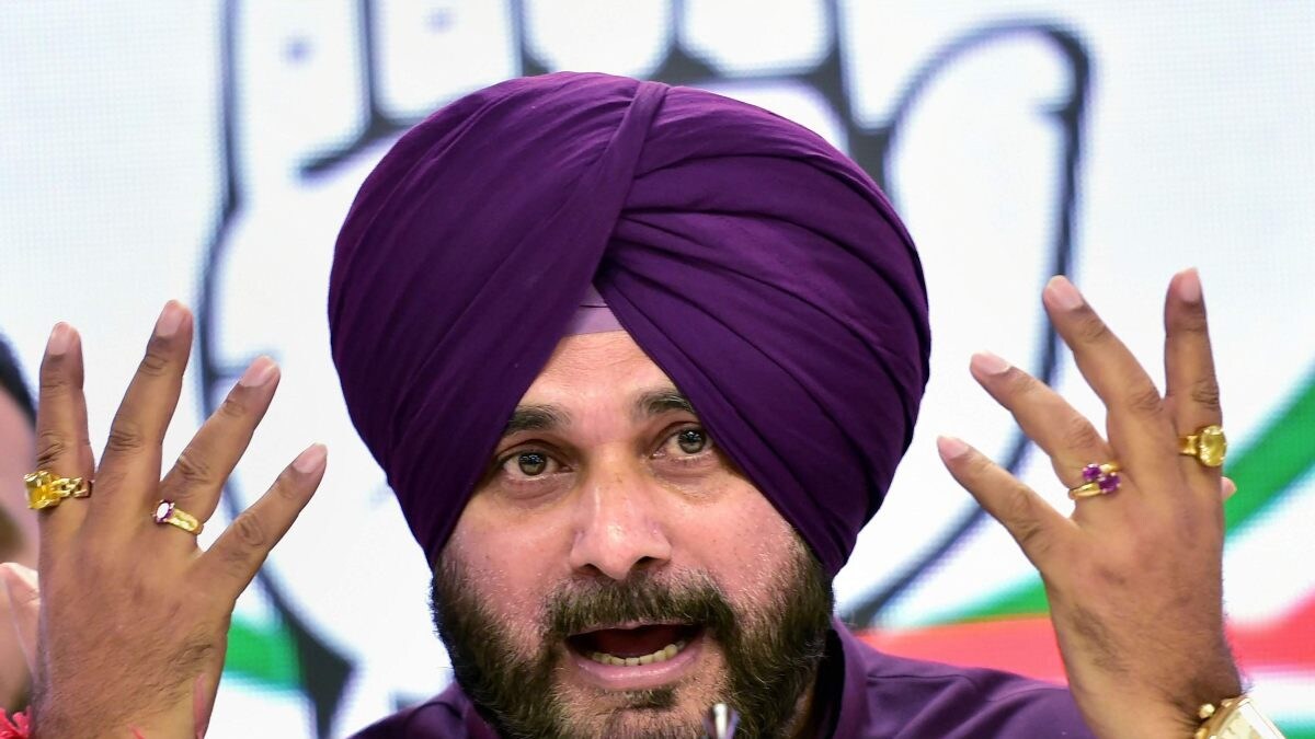 Congress Leader Navjot Singh Sidhu Urges Party Purge, Stresses Loyalty Amid Rajya Sabha Poll