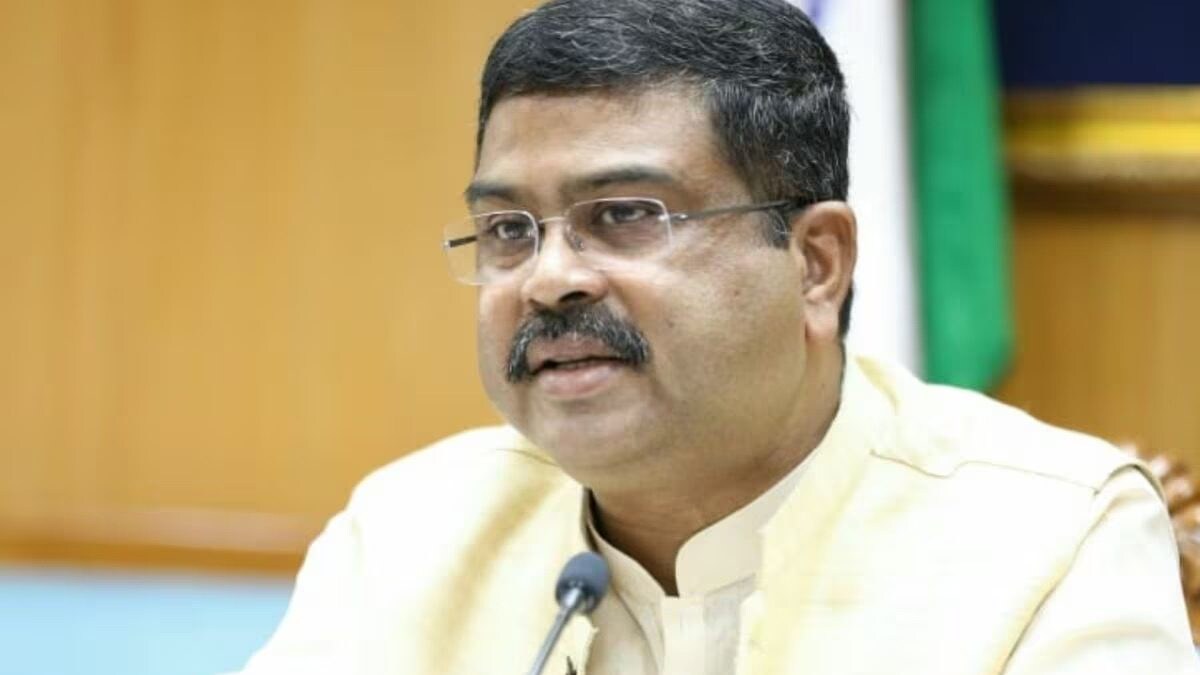 Dharmendra Pradhan Returns to Electoral Fray After 15 Years, Visits Jagannath Temple
