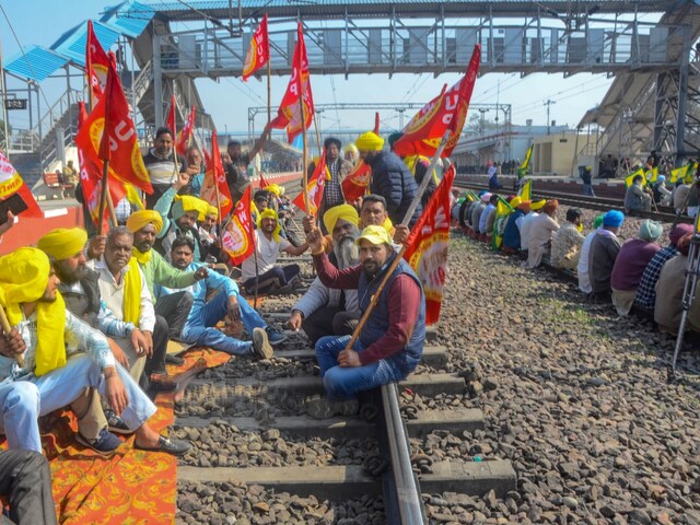 The rail roko demonstration has prompted a tightening of security measures at all borders. (Image: PTI)
