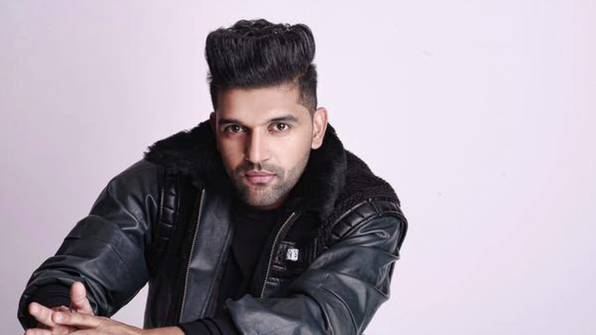 Guru randhawa black jacket on sale price