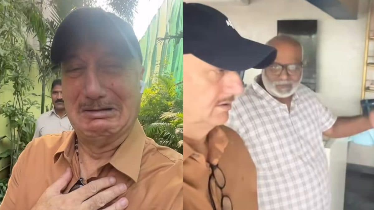 Anupam Kher 'CRIES' After MM Keeravani Fails To Get Him French Toast in Hyderabad; Watch Viral Video