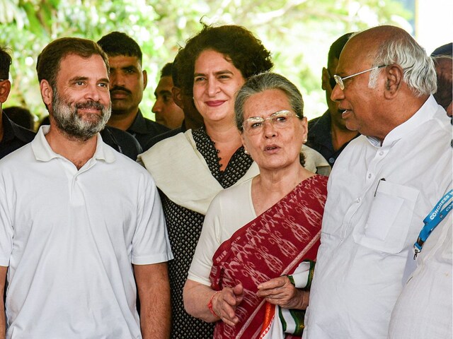 Congress leaders Rahul Gandhi, Priyanka Vadra, Sonia Gandhi, and Mallikarjun Kharge. (File image: PTI)