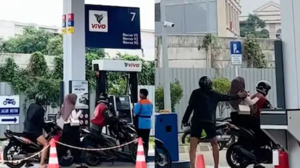 Hooked To Her Phone, Woman Sits On Stranger's Bike In This ROFL Video ...