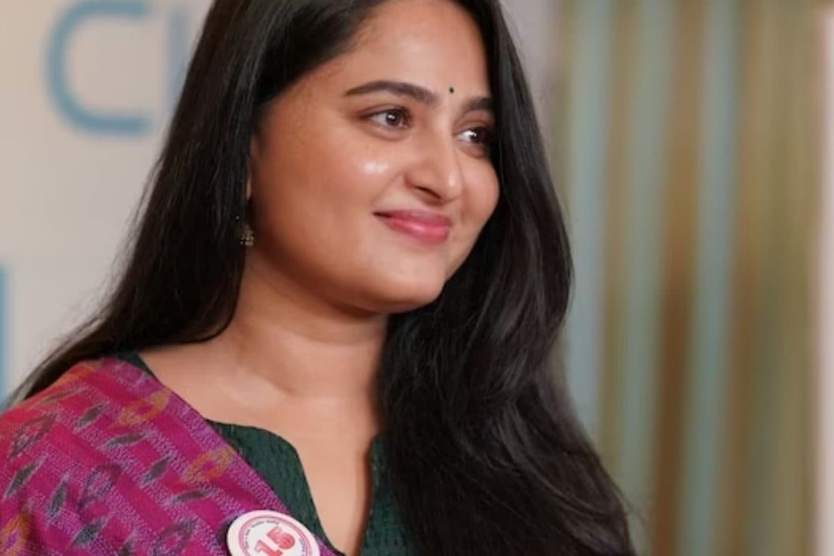 Anushka Shettys Deepfake Video Viral, Parents Mulling Legal Action - News18