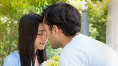 Kiss Day 2024: Kissing Guide for Beginners and Experienced Kissers ...