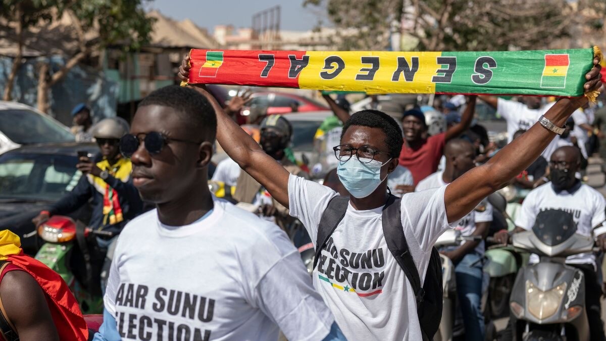 Thousands of Senegalese March With Elections Back On – News18 Thousands of Senegalese March With Elections Back On – News18