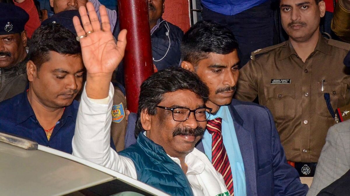Gone for 36 Hours, How Did Hemant Soren Reach Ranchi from Delhi? The Inside Story - Vimarsana News