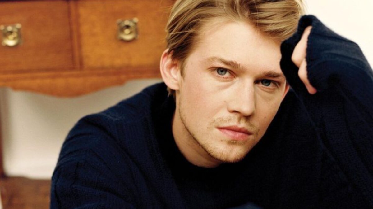 Taylor Swift's Ex Joe Alwyn Gives A Sneak Peek Into His Life Almost A Year After Breakup - Vimarsana News