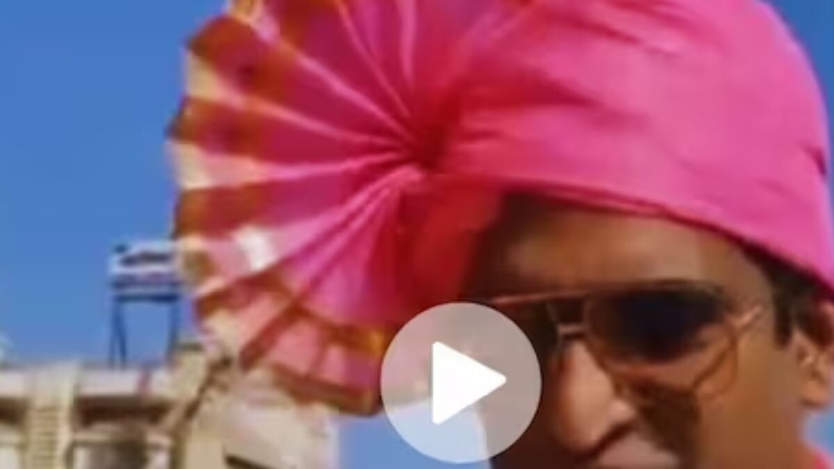 Marathi Actor Sandeep Pathak Plays Halgi At 100th All India Marathi Drama Conference - Vimarsana News