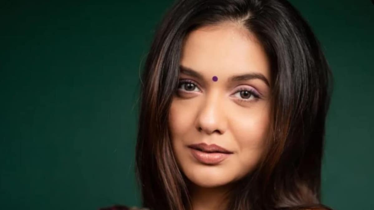 Bride-To- Be Divya Agarwal Shares Throwback Picture With Father, Pens Heartwarming Note – News18 Bride-To- Be Divya Agarwal Shares Throwback Picture With Father, Pens Heartwarming Note – News18