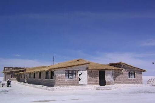Each room at Palacio de Sal boasts a unique domed ceiling made of salt bricks.