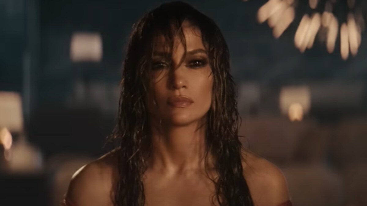 Ben Affleck Was Taken Aback When Jennifer Lopez Sold His Love Letters To Music Directors - Vimarsana News