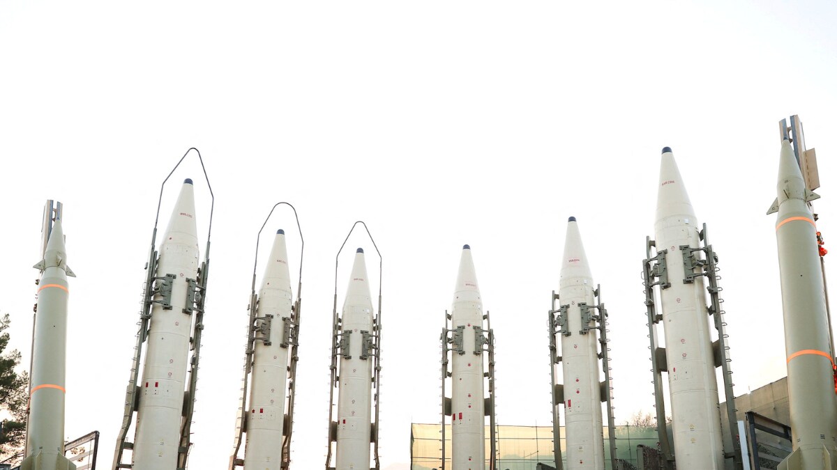 Iran Bolsters Military Ties with Russia Amid Ukraine War, Supplies 400 Ballistic Missiles: Report - Vimarsana News