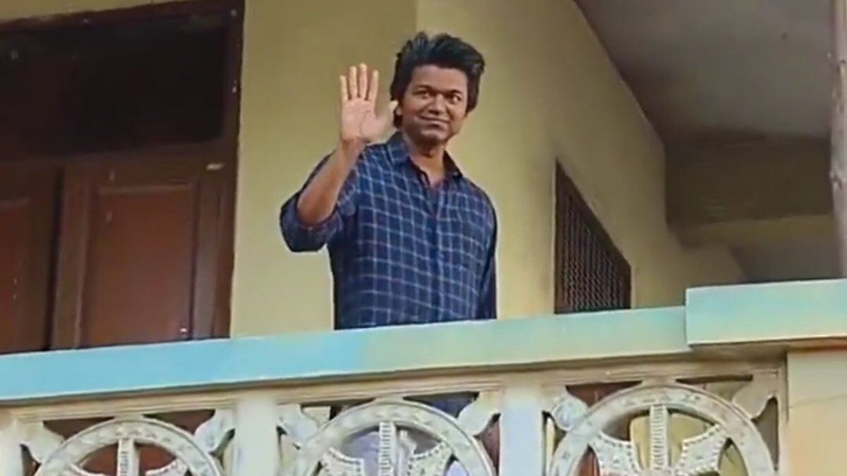 Thalapathy Vijay Surprises Porur Fans With On-Set Appearance During GOAT Shoot - Vimarsana News