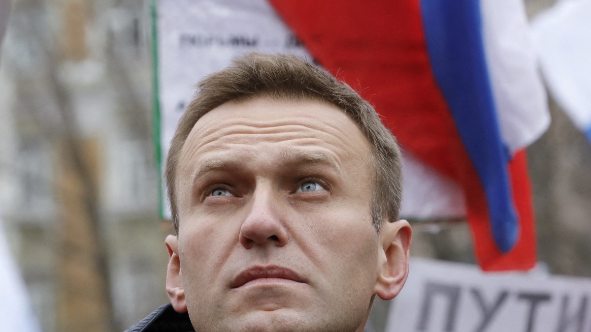 “I Appeal To You, Vladimir”: Alexei Navalny’s Mother Demands Access To ...