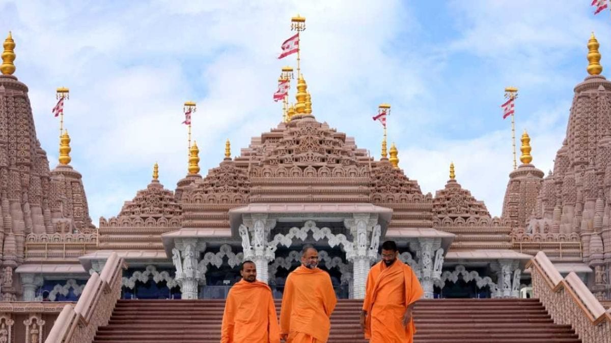 'Lotus in the Desert': BAPS Hindu Mandir Shines as Symbol of Indian ...