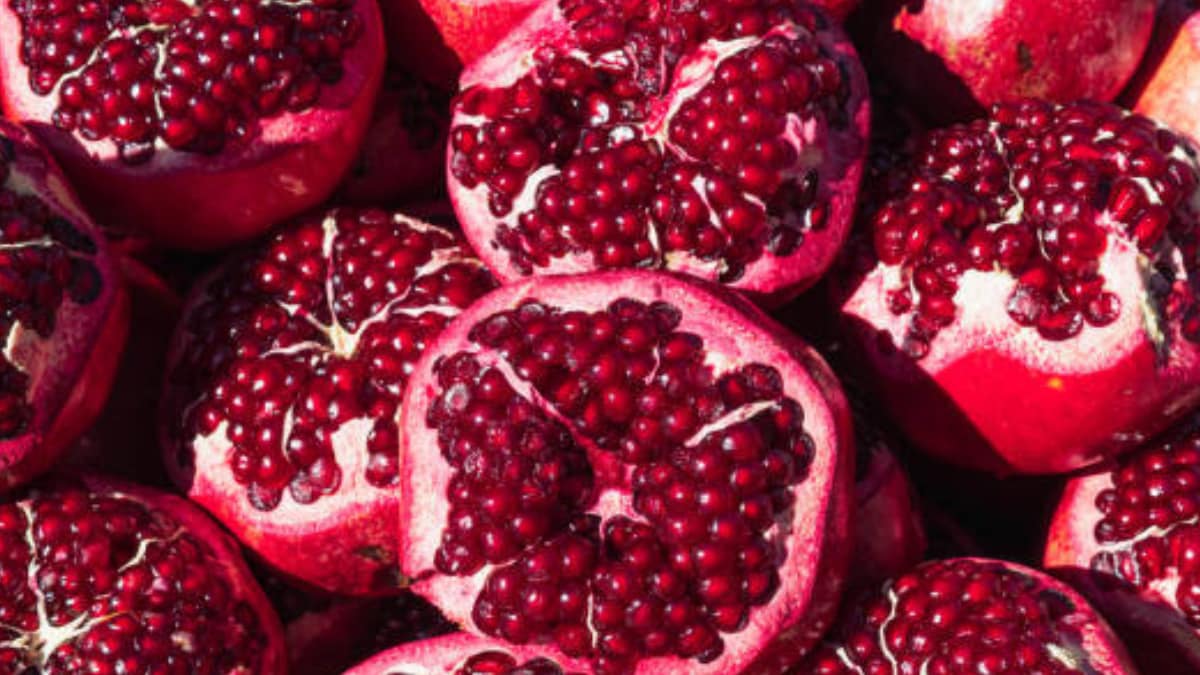 Debunking Pomegranate Myths: Why 4 Tablespoons a Day Won’t Solve Everything Debunking Pomegranate Myths: Why 4 Tablespoons a Day Won’t Solve Everything