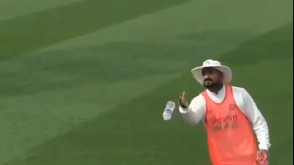 Watch: Akash Deep Makes Heartwarming Gesture to a Fan During Dharamsala ...