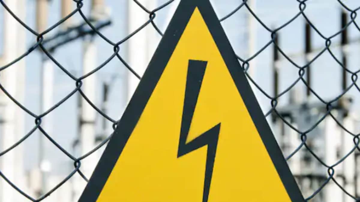 13-Year-Old Boy Electrocuted While Playing Cricket in Delhi's Ranhola