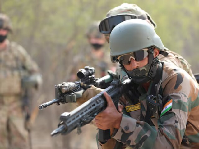 In the wee hours, the army had laid an ambush close to the LoC in the Uri sector of the Baramulla district after spotting a group of terrorists moving towards the Line of Control. (Representational Image)