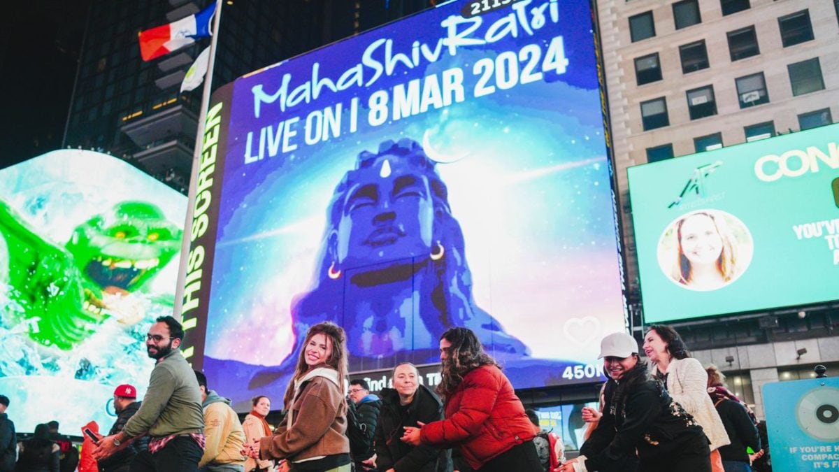 Times Square Lights Up for Mahashivratri with Sadhguru at Adiyogi; New Yorkers Seen Grooving to ‘Har Har Mahadev’ sattaex.com