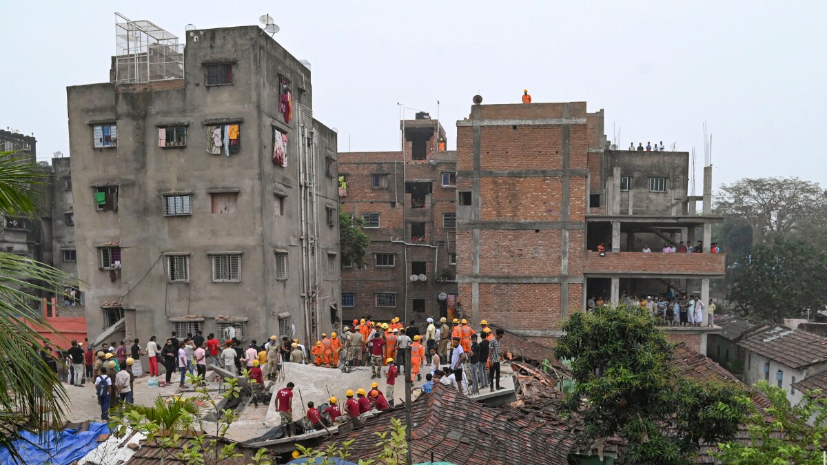 Kolkata Constructing Collapse: Unchecked Unlawful Building to Blame ...