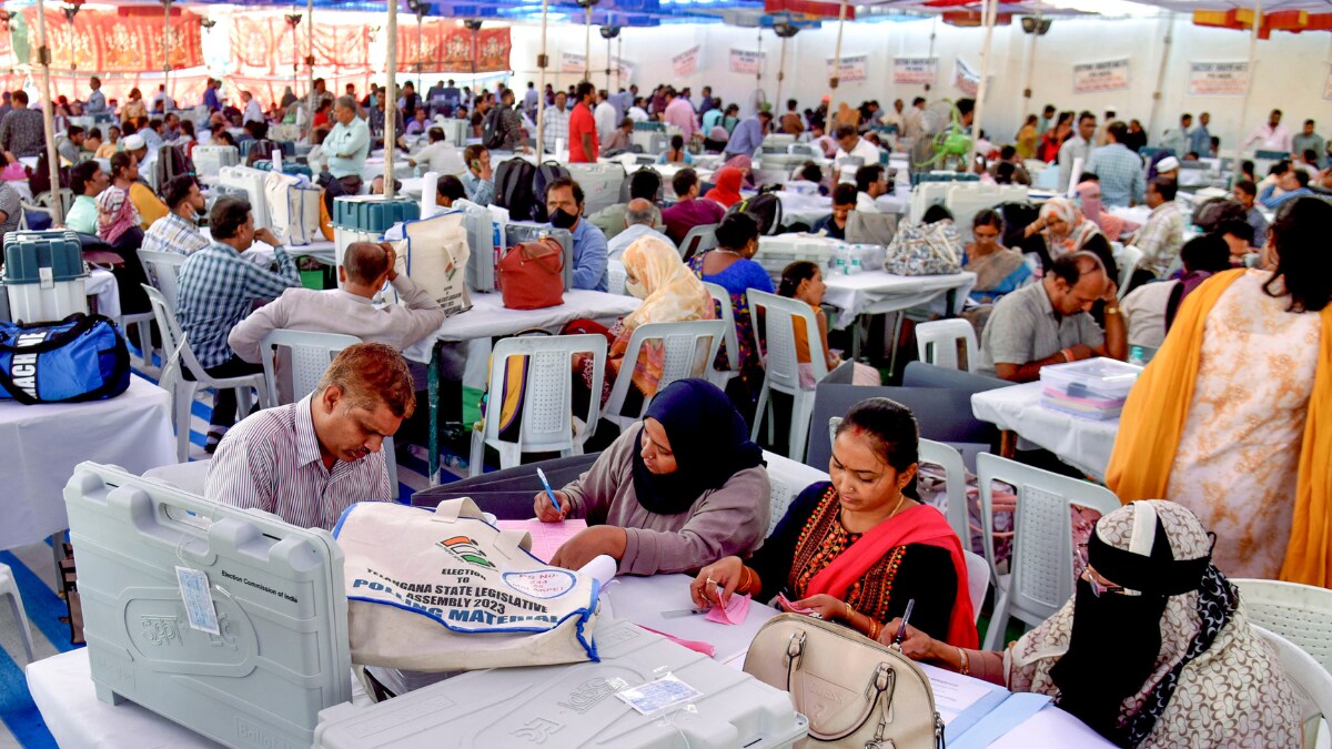 Lok Sabha Polls: Election Commission-Home Ministry Meeting Today on Deployment of Paramilitary Forces – News18 Lok Sabha Polls: Election Commission-Home Ministry Meeting Today on Deployment of Paramilitary Forces – News18