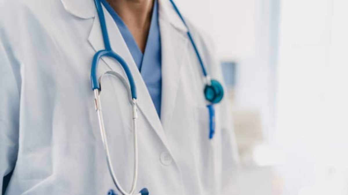 Maharashtra - Doctor in a Naked State