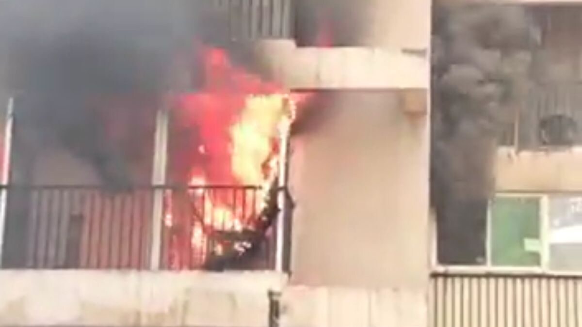 Noida: Fire Breaks Out At High-rise in Gaur City, None Injured So Far sattaex.com