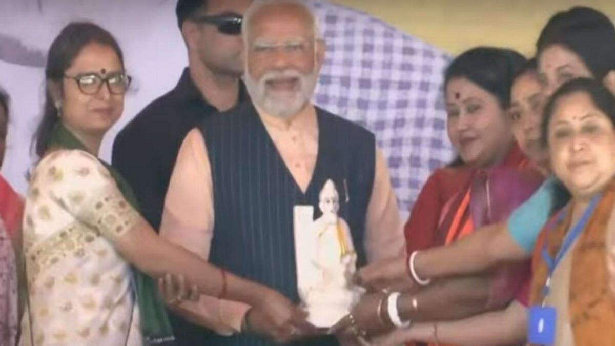 PM Modi Takes A Jibe At Trinamool, Calls Women Of Sandeshkhali ‘My Parivaar’ sattaex.com