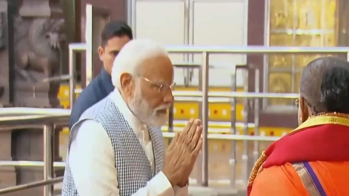 PM Modi In Telangana: PM Offers Prayers At Ujjaini Mahakali Temple; To Later Inaugurate Projects Worth Over Rs 6,800 Crore sattaex.com